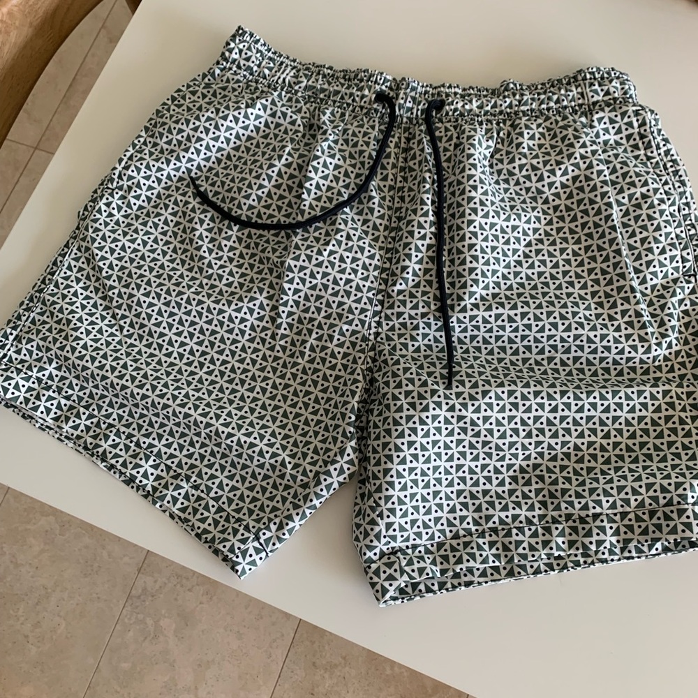 H&M green / navy swim shorts bathing suit